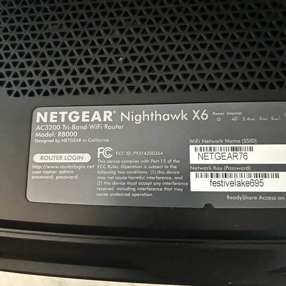 NETGEAR Nighthawk X6 AC3200 Tri-Band Wi-Fi‎ Router R8000 - Picture 7 of 13